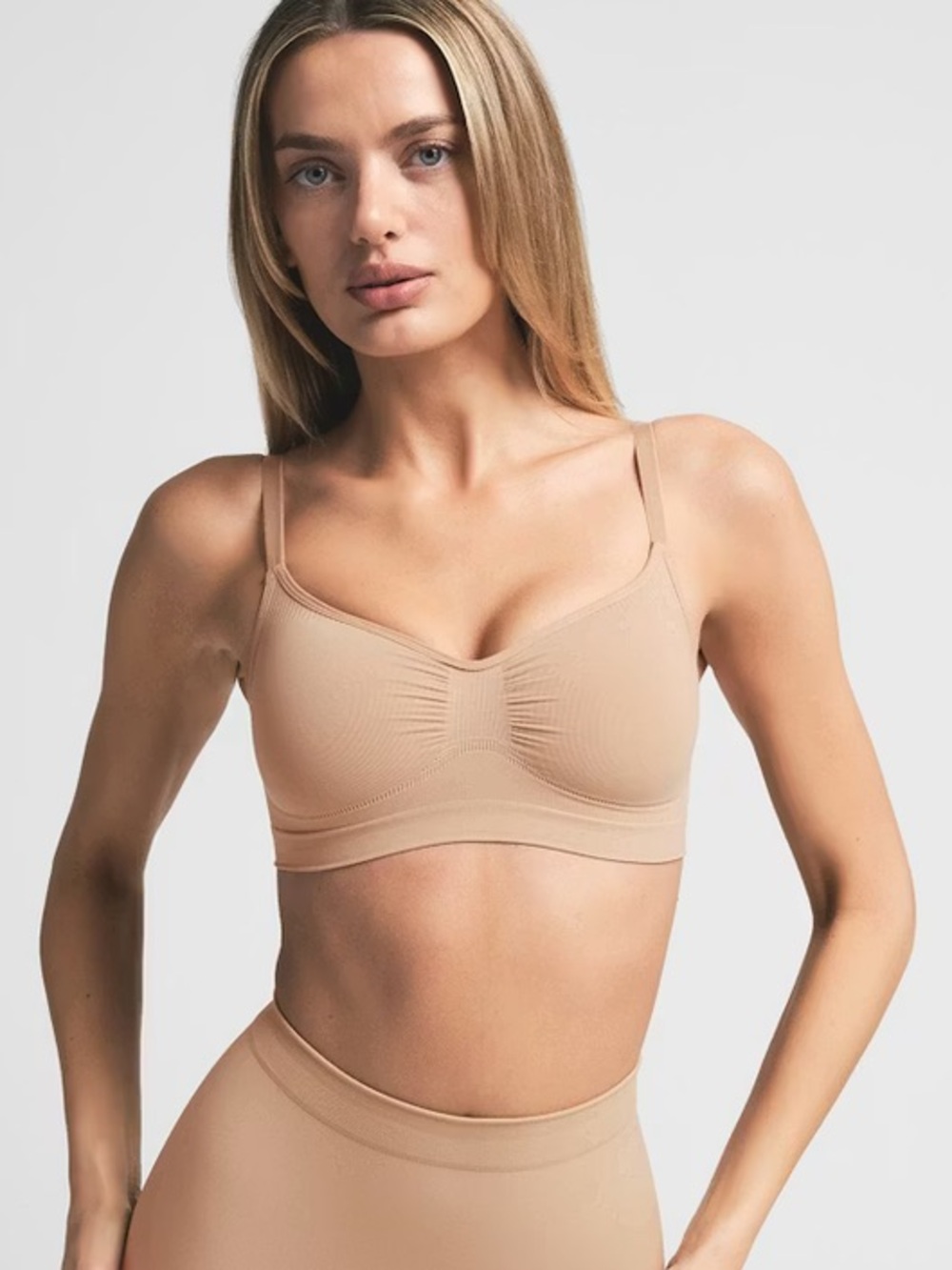 SKIMS Nude Seamless Bralette